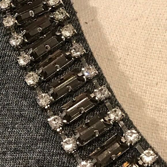 Beaded sleeveless top - Picture 2 of 8